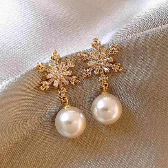 GOLICC Christmas Snowflake Pearl Earrings - Picture 5 of 12